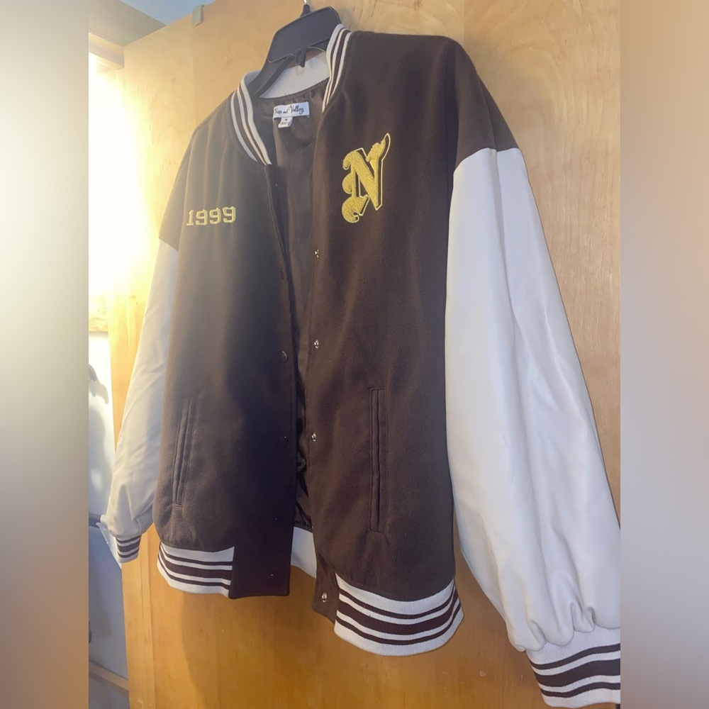 VINE AND VALLEY Brown/Tan & Gold Lined NYC LIMITED EDITION Varsity Jacket - Picture 3 of 6